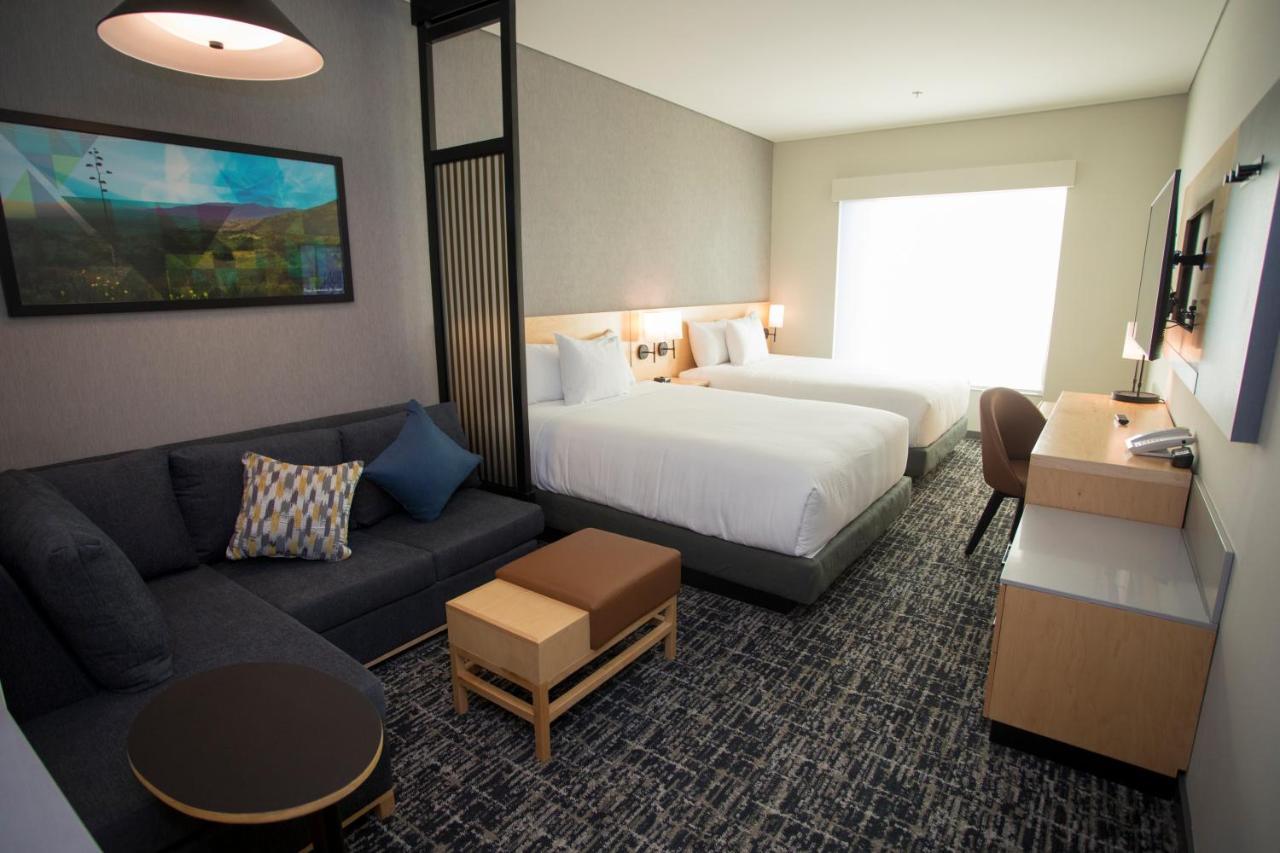Hyatt Place Saltillo Esterno foto